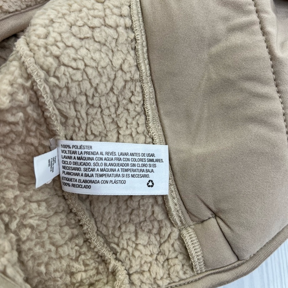 NWOT Boys’ Faux Shearling Sherpa 1/4 Zip - Picture 4 of 5